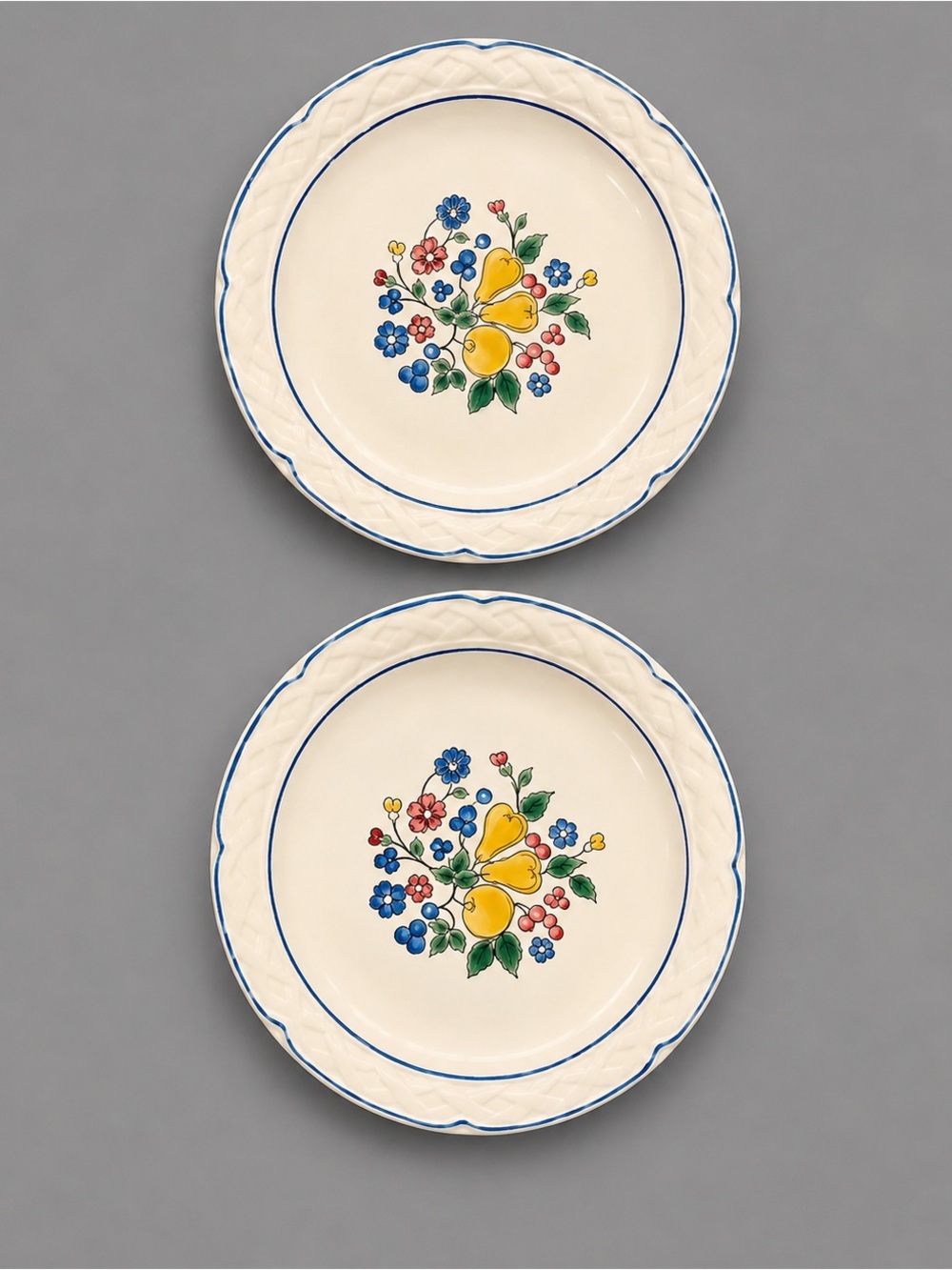 2 Vina Fera Dinner Plates w Yellow Pear & Floral Design - White with Blue Trim